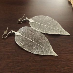 Silver leaf earrings